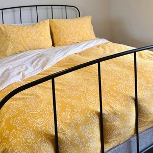 IKEA / Akertistel Duvet Cover & Pillow Shams / Full Queen